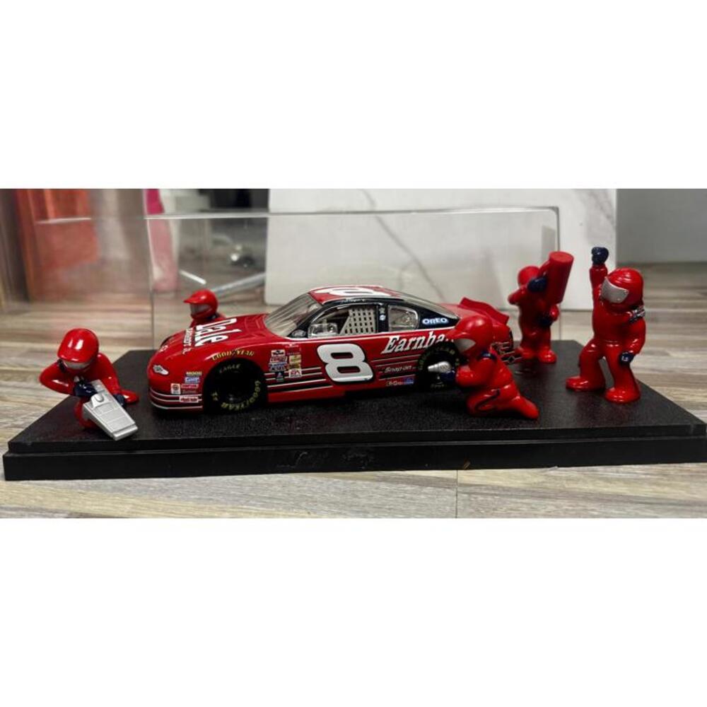 Dale Earnhardt Jr. #8 Pit Crew Diorama – NASCAR‎ Collectible
